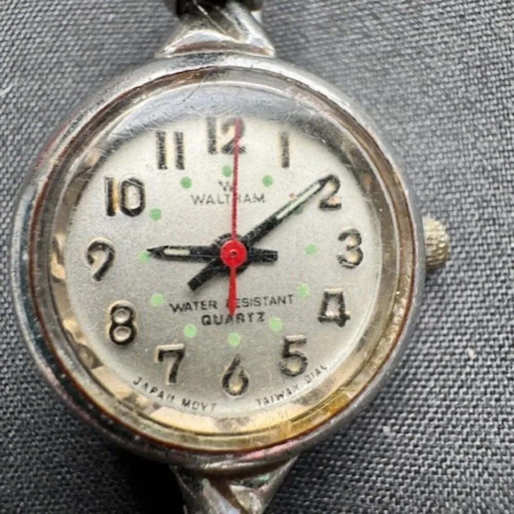 Vintage Women's Waltham Stainless Steel WK667 Petit Elegant Watch